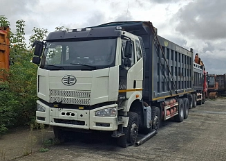 FAW J6 8×4 CA3310P66K24T4E5