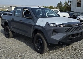 Toyota Hilux IX